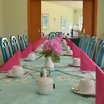 Flora 3*