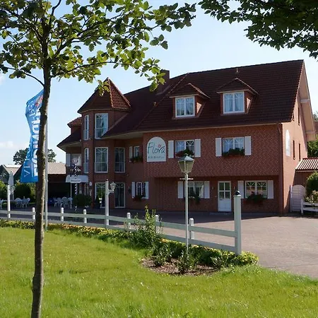 Flora Hotel 3*