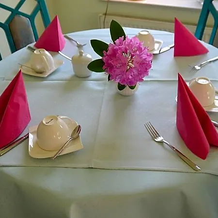 Flora Hotel 3*