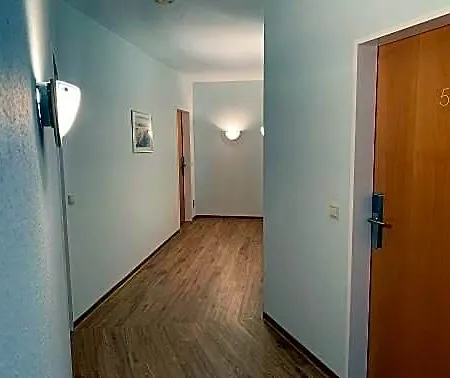 Hotel Flora 3*