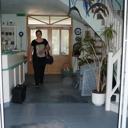 Flora Ξενοδοχείο